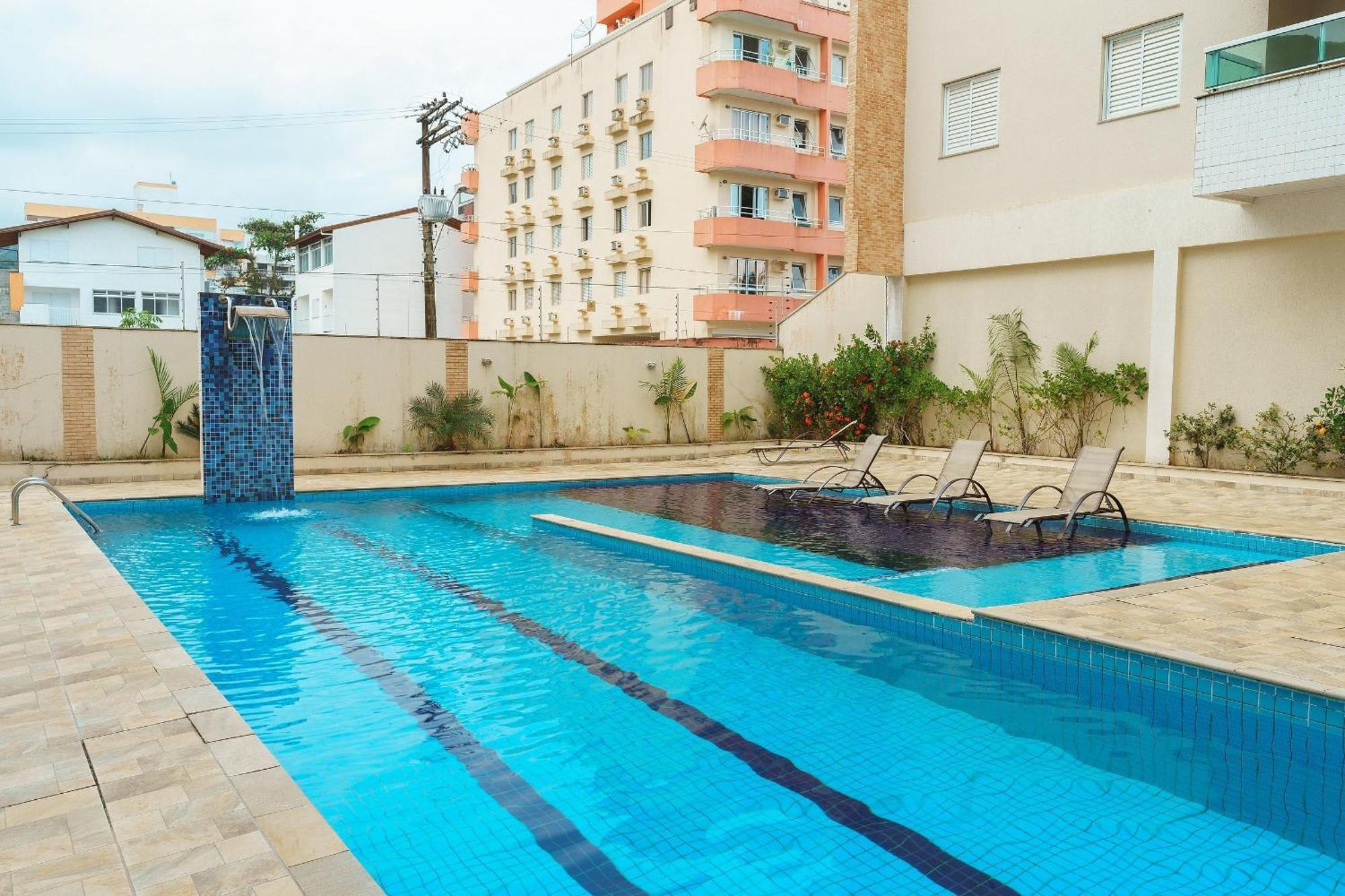Holiday home Apto C/ Churrasqueira E Piscina